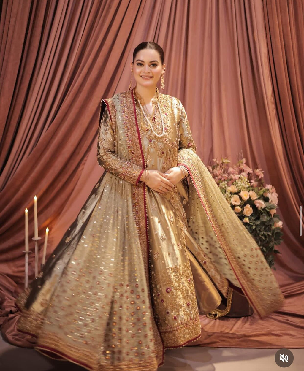 Haris Shakeel - Golden Angharaka (HS-GA-749)